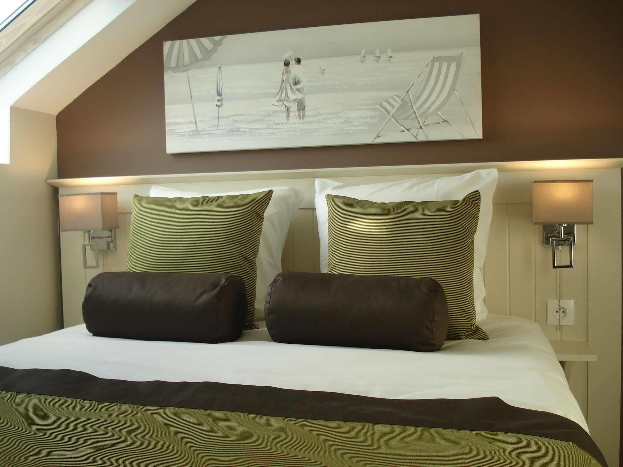Hotel Les Embruns à Trouville-sur-Mer Extérieur photo