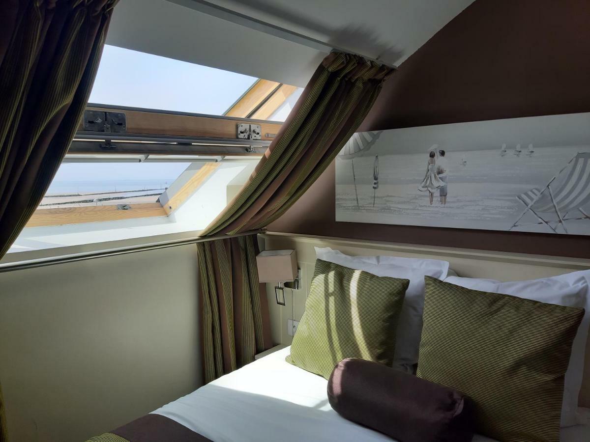Hotel Les Embruns à Trouville-sur-Mer Extérieur photo